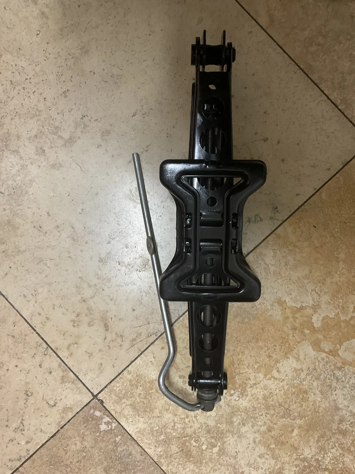 05-06-07-08-09-10-11 Volvo S40 V50 Tire  Jack  OEM - Image 3 of 4