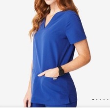 FIGS NWT Scrub Top Casma Women  s 3 Pocket Technical Collection Winning Blue XL