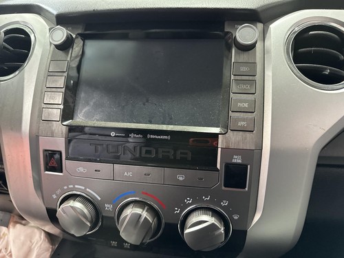 TOYOTA TUNDRA A/V EQUIPMENT DISPLAY AND RECEIVER ID 86140-0C350