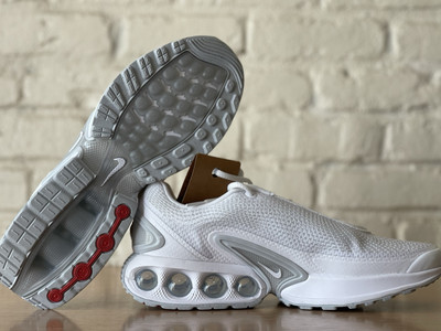 Nike Air Max DN Triple White Metallic Silver Size Women 11.5 / Men