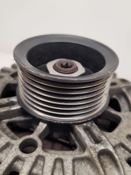 Alternador Nissan Frontier 10-19 6 cilindros sin combustible flexible 23100ZH00D Foto 3 de 4