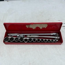 VINTAGE INDESTRO SUPER 18 Pc 1/2" DRIVE SOCKET RATCHET SET + BOX - 7/16"- 1-1/8"