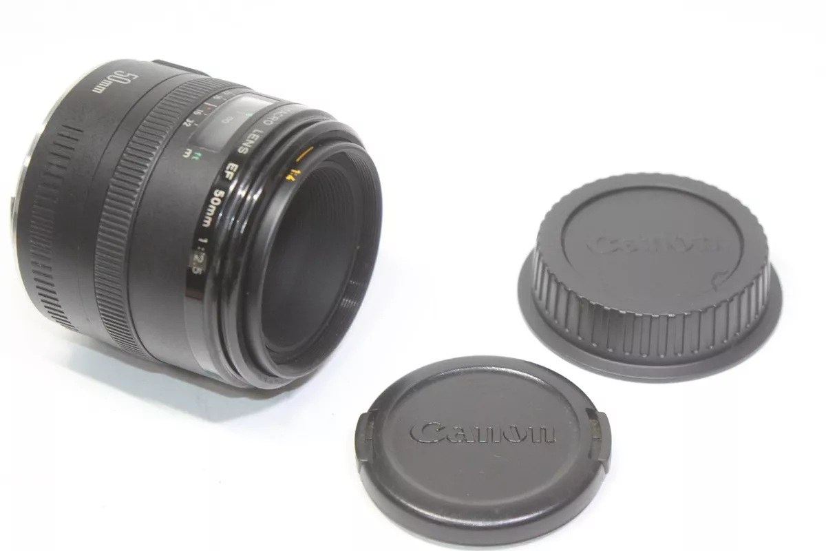 Canon EF 50mm F/2.5 AF Compact Macro Lens Made In Japan