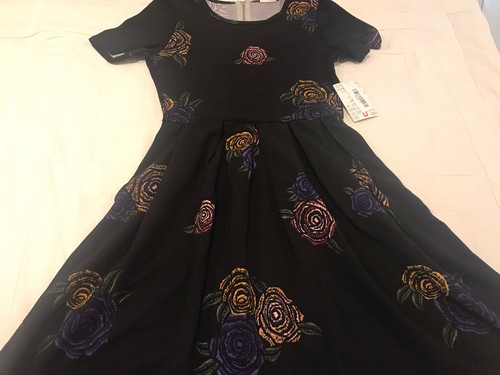 NEW LuLaRoe Black Large Roses Amelia 