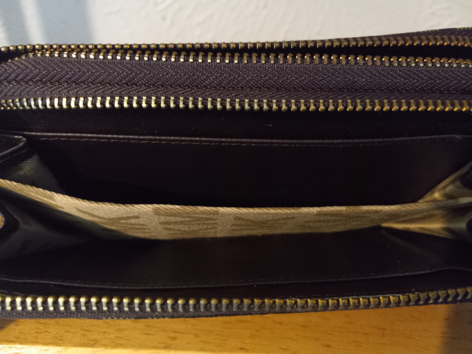 NEW Michael Kors Signature Jet Set Brown Zip Around Medium Wallet/Wristlet