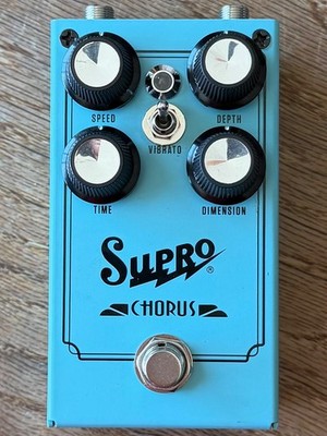 Supro 1307 Analog Chorus Effects Pedal (open box, blemish)