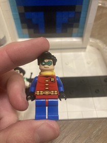 LEGO Batman 7783 The Batcave: The Penguin and Mr. Freeze&rsquo;s Invasion Robin x3 Lot