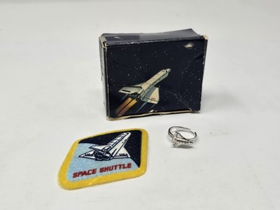 vintage 1982 Avon Space Shuttle novelty ring and patch