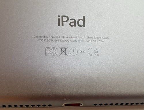 Apple iPad Air 2 64GB, Wi-Fi, 9.7in - Space Gray - Bundle w/ Case - Picture 9 of 13