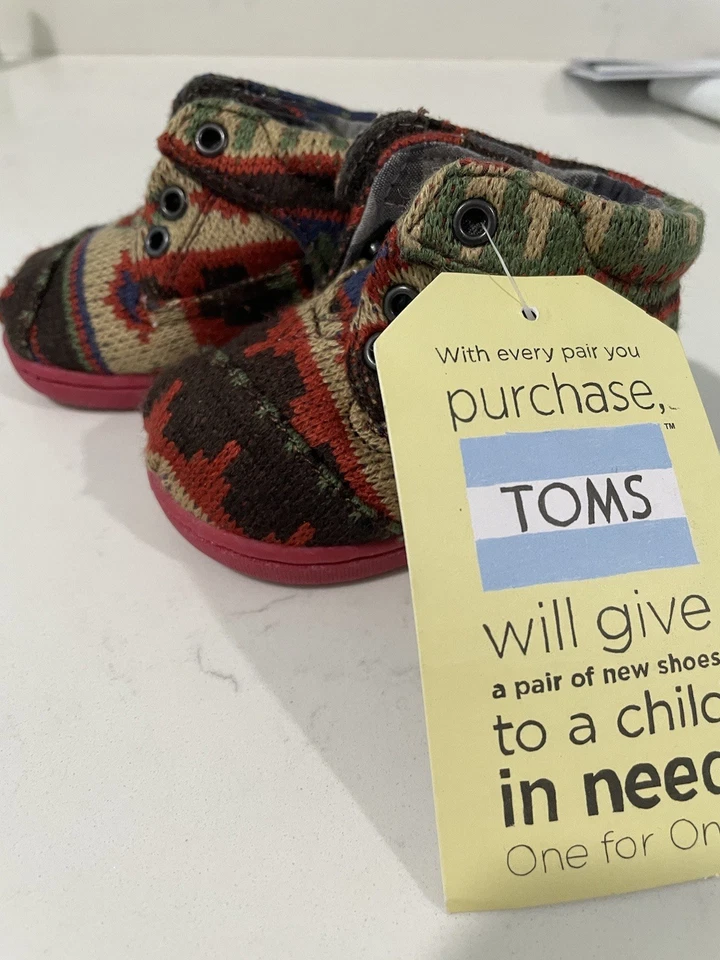 NEW Toms tiny boots Shoes toddler Sz 3 baby boy Southwestern Aztec Boho moc - Image 3 of 4