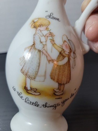 Holly Hobbie genuine porcelain "Love is the little things you do." pitcher/Vase. - Picture 2 of 7