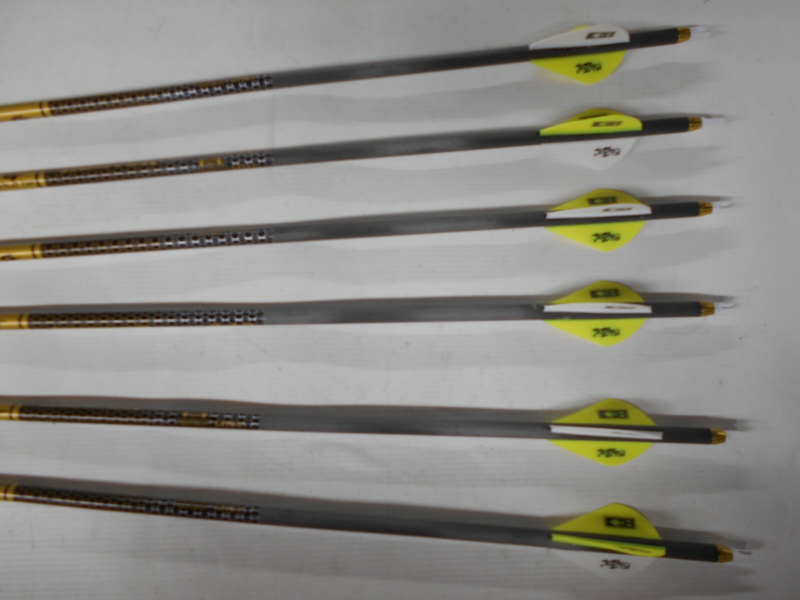 6 Gold Tip Hunter Pro 340 Carbon Arrows w/ Blazer Vanes! CUT TO LENGTH!