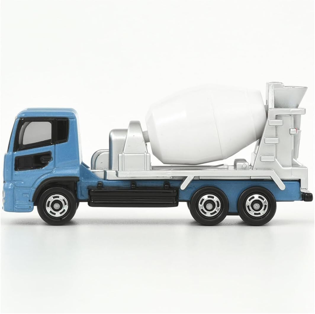 New TAKARA TOMY TOMICA No.53 NISSAN DIESEL Quon MIXER CAR
