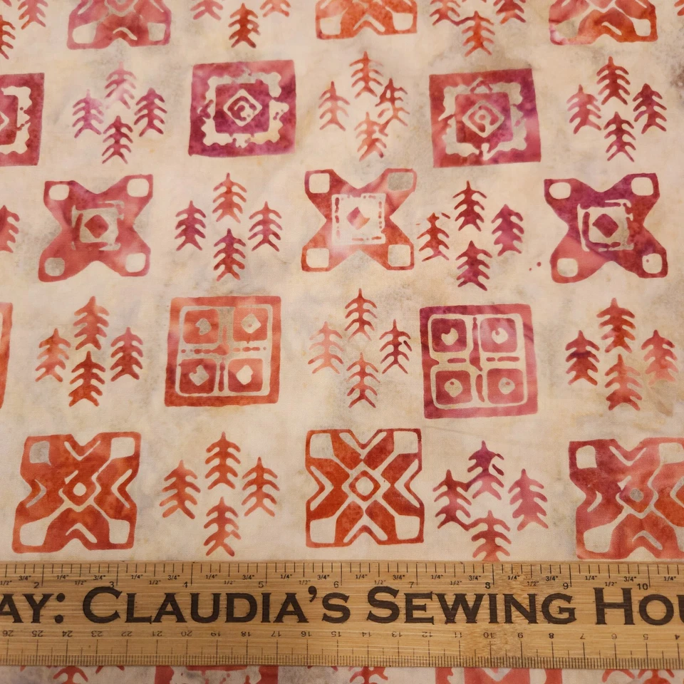 Декодируйте это! Тональная ржавая фиолетово-розовая плитка и деревья батик BTY Banyan - Изображение 2 из 4