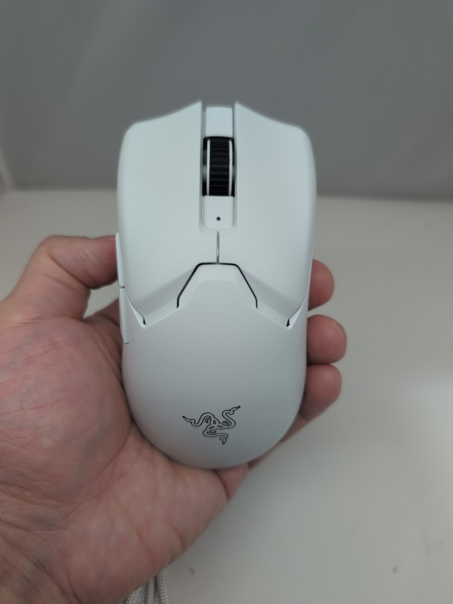 Razer Viper V2 Pro Wireless Gaming Mouse White Good Condition Z4