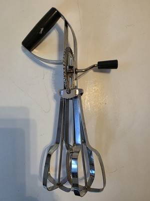 Vintage Ecko Best Hand Held Mixer Egg Beater Black Handle Stainless Steel USA