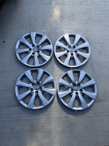 TOYOTA COROLLA HUBCAPS WHEEL COVERS SET OF 4  2014-2024 FACTORY ORIGINALS BOX 3