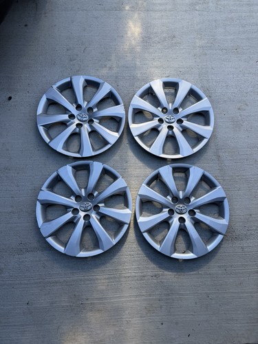 TOYOTA COROLLA HUBCAPS WHEEL COVERS SET OF 4  2014-2024 FACTORY ORIGINALS BOX 3
