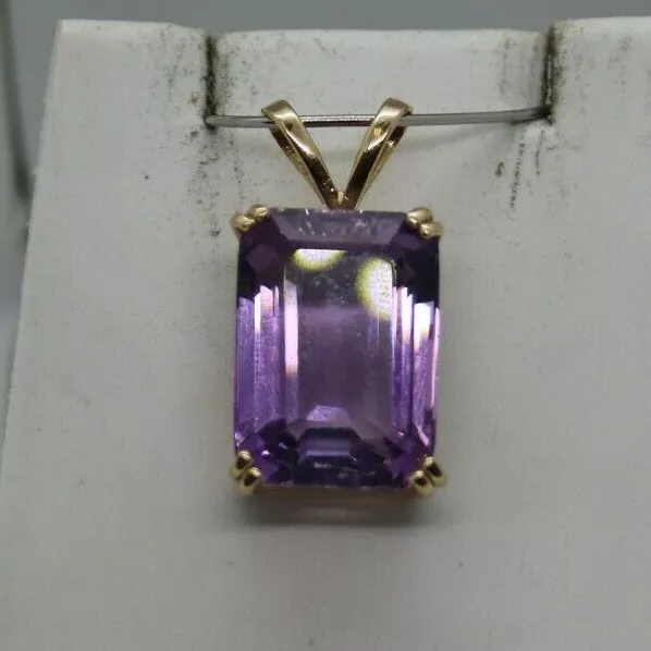 Warren Amethyst Pendant in 14k Gold (February)