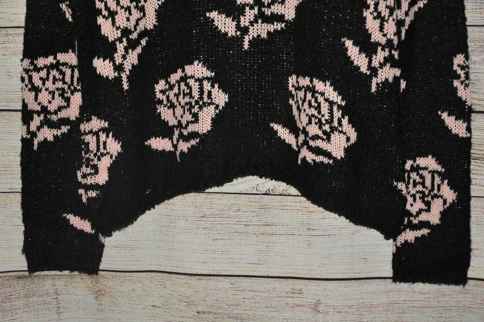 NUEVO CON ETIQUETAS MATERIAL NIÑA S M NEGRO ROSA FLORAL TEJIDO ACRÍLICO SUÉTER MACY'S ROSE $50 Foto 4 de 4