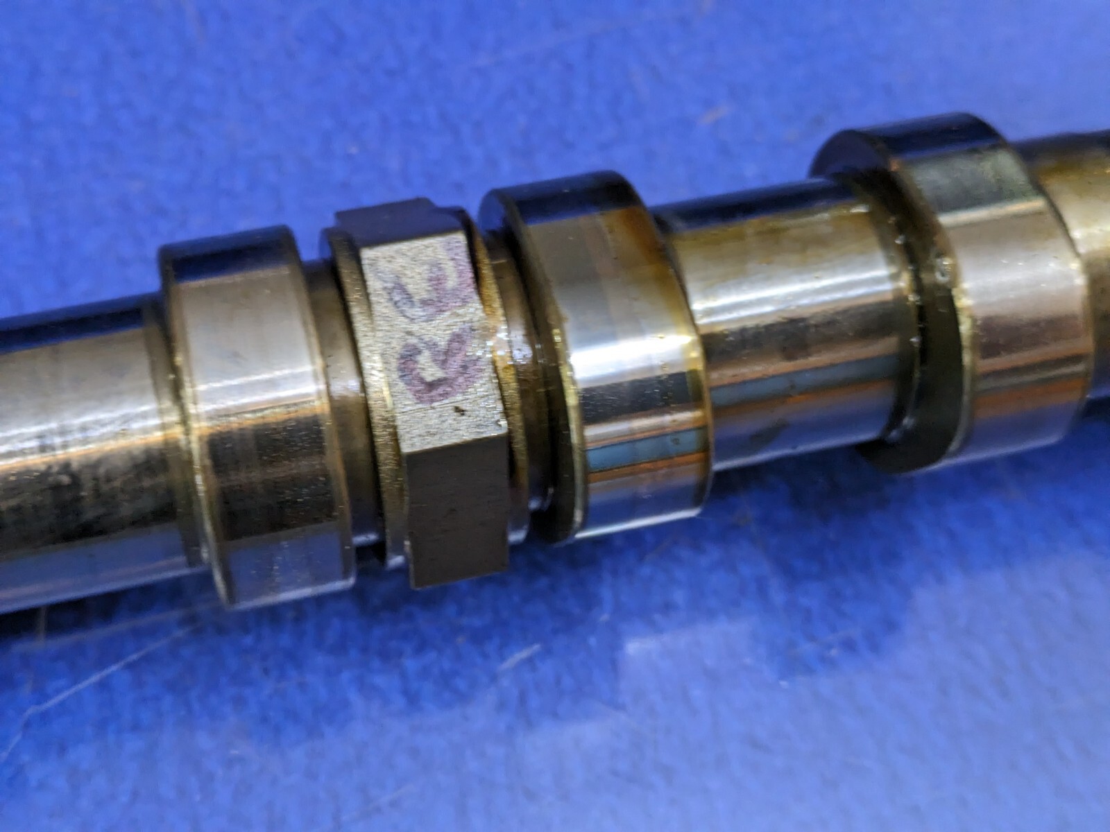 oem camshaft outlet right Bentley Continental 6.0 W12 exhaust cam shaft