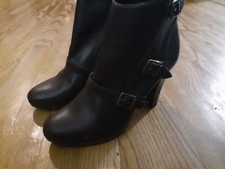 Simply Vera Wang Ankle Booties Size 7 