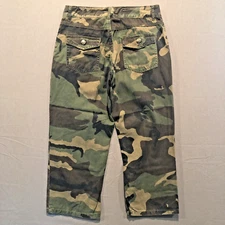 Womens Lady Belle Capri Ranger Pants 28x21 Size 6 Camo Cropped Button Fly