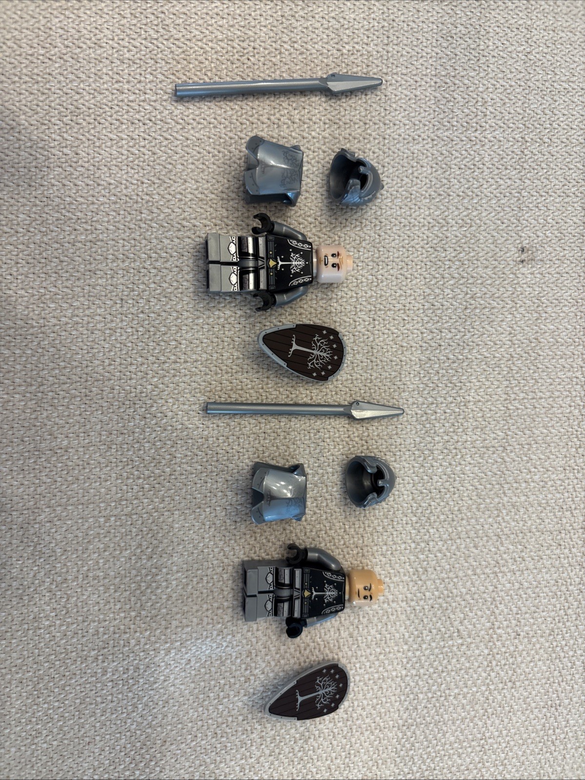 2 Gondor Soldiers LEGO Lord of Rings Minifigure with Armour and Accessories Lot