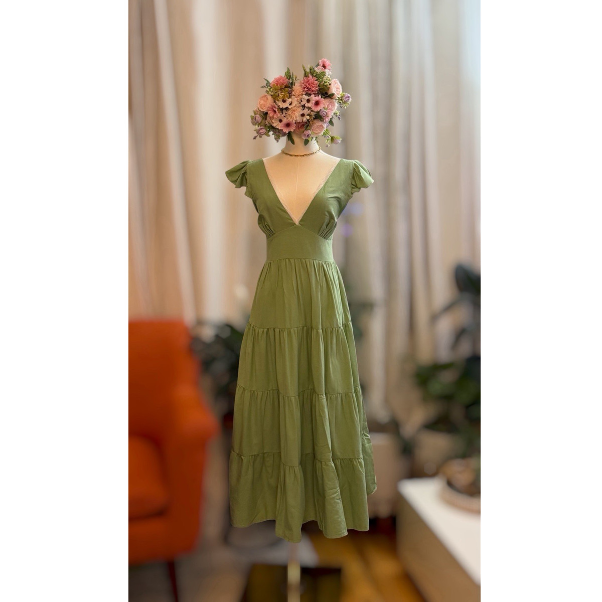 ruffle neck flutter sleeve a line dress Women's Green Solid V-Neck Flutter Sleeve Tiered Ruffle A-Line Midi Dress