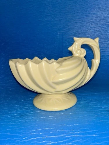 Vintage  1940’s Mccoy Pottery Yellow Shell Vase/Planter Cornucopia  Art  Deco