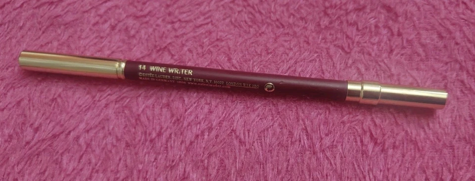 Estee Lauder Double Wear Stay-in-Place Lip Pencil - Wine Writer - Image 4 of 4