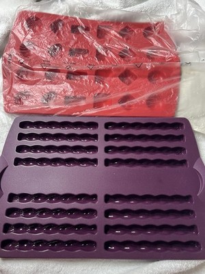 TUPPERWARE Silicone Bake Form Twisted Stick Ice Sheet Mold Bakeware & Red Candy