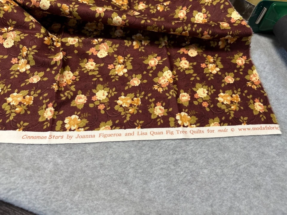 Cinnamon Stars Joanna Figueroa & Lisa Quan Fat Quarter Cotton Fabric 18x22" Flor - Image 3 of 4