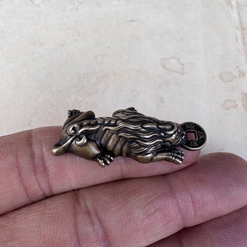 Old Chinese Copper bring in wealth and treasure a mythical wild animal Pendants - Picture 2 of 6