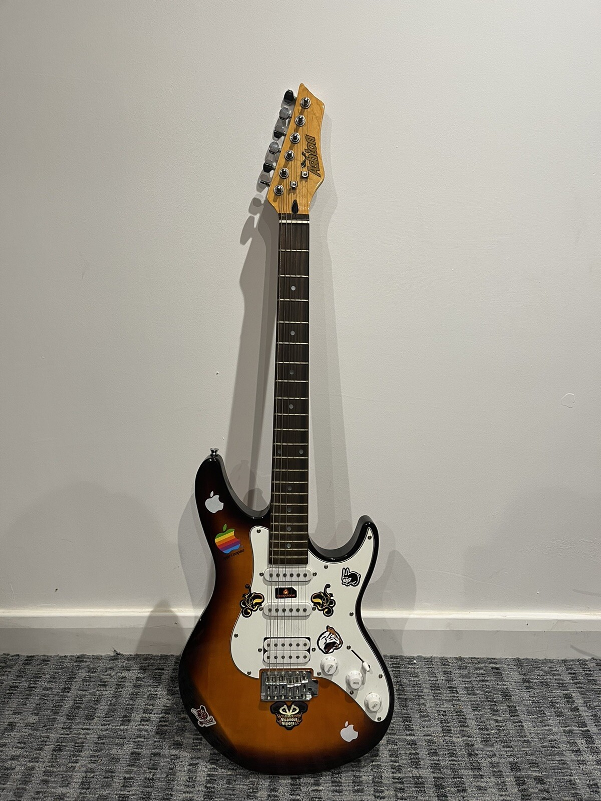Ashton Electric Guitar Strat Built in Tuner Stratocaster Style