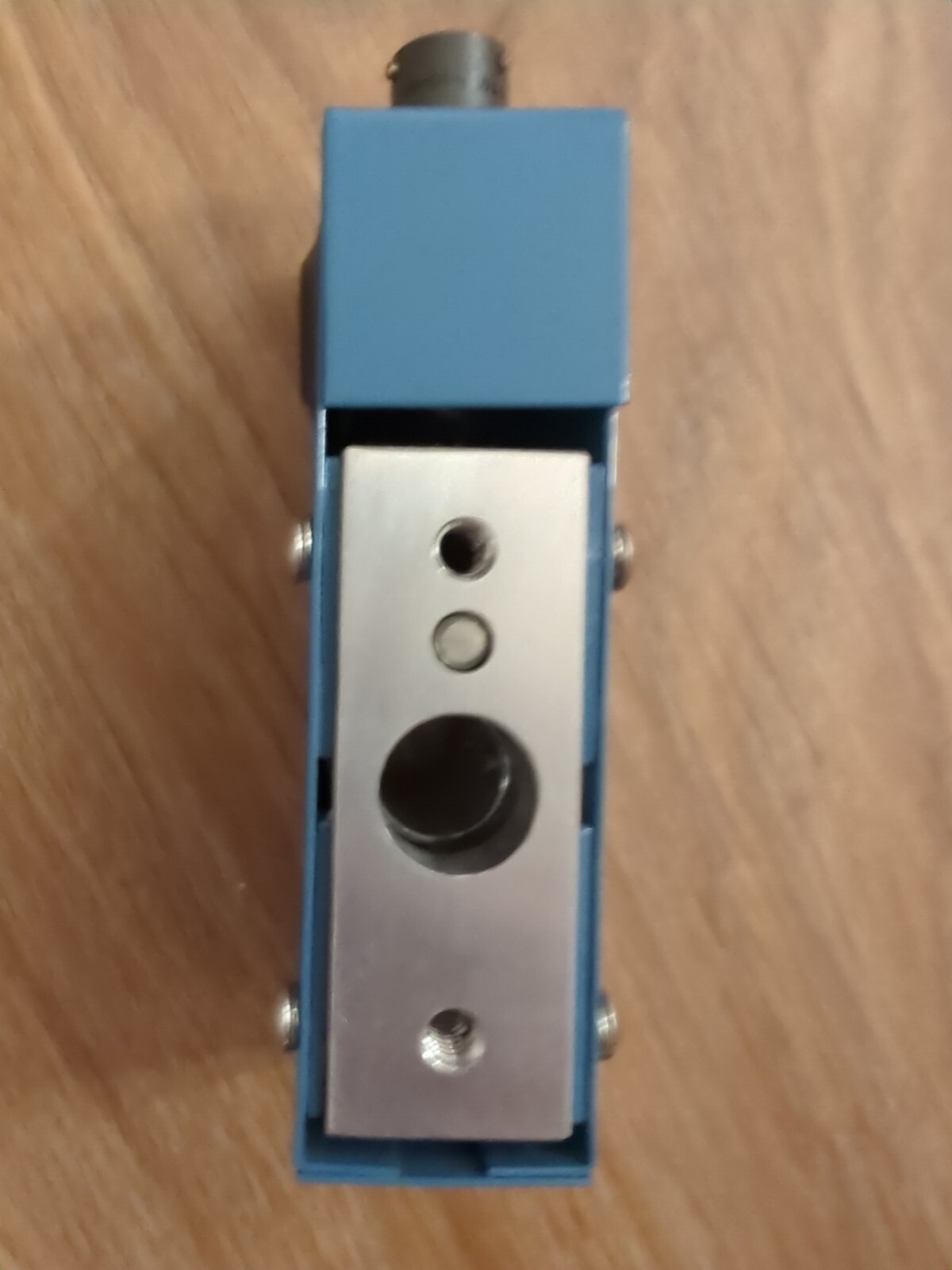 Picture 2 of 4