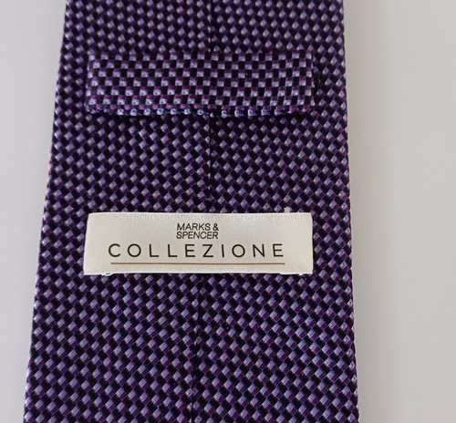 Lila Muster Seidenkrawatte Collezione von Marks and Spencer 100% Seide - Bild 4 von 5
