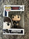 Funko POP! Jonathan 513 Tv Netflix Stranger Things BOX DAMAGE