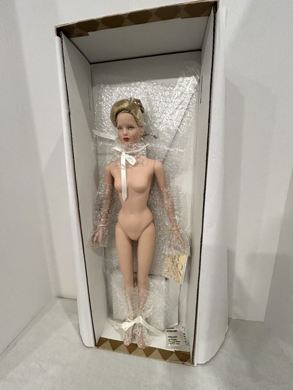 Robert Tonner Felicity Bride Wedding 19" Doll NUDE