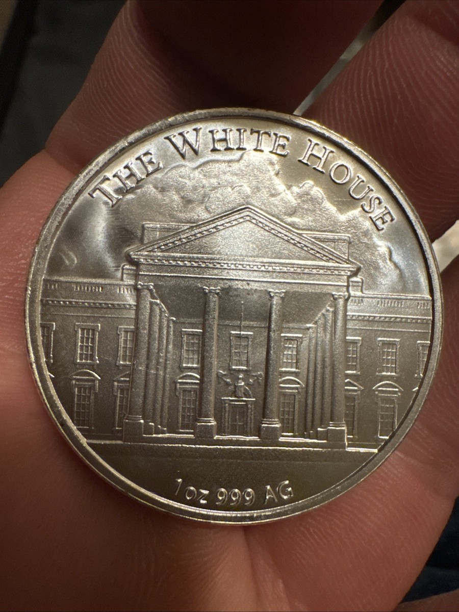 Donald J Trump 45th President .999 Fine Silver Round White House