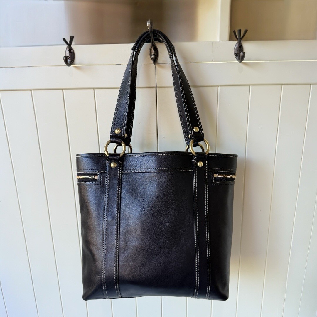 Vintage Coach Y2K Legacy Collection Black Turn -lock
