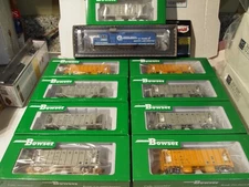 CONRAIL  WORK TRAIN LOT OF: 1-ATLAS GP40-2 DCC/SOUND  WITH  9 CARS & CABOOSE