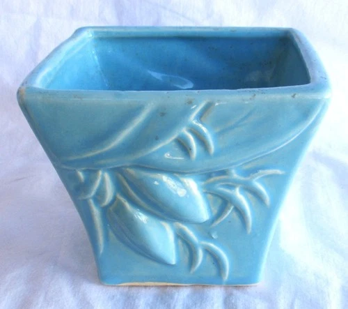 Vintage 1940’s McCoy Brand Light Blue Ceramic 4” Lily Pattern Jardiniere Planter