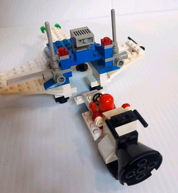 LEGO Cosmic Cruiser 6890 100% Complete W/ Red Astronaut - Classic Space 