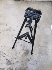 Pearl Tripod Stand