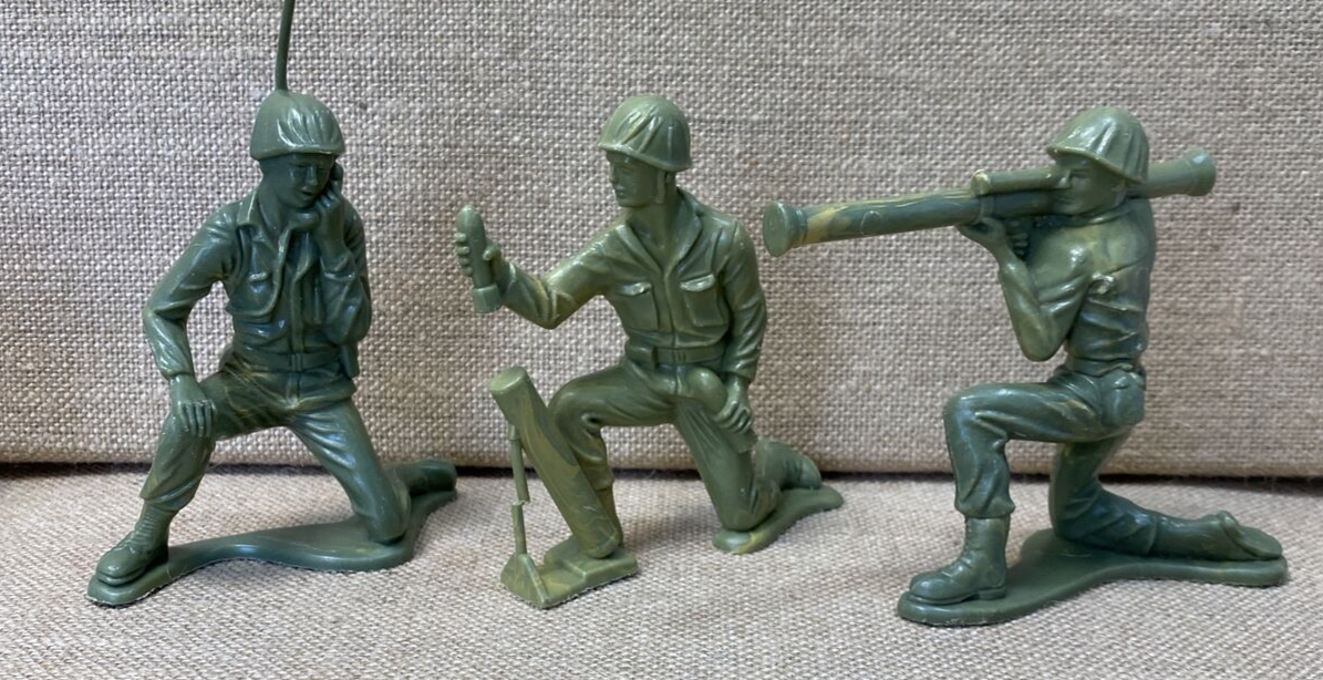 TIM MEE TOYS Toy soldiers vintage Marbled Green Plastic Army men