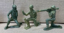TIM MEE TOYS  Toy soldiers vintage Marbled Green  Plastic Army men 5 inch