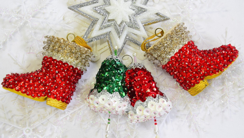 Vintage Bells And Boots Sequin Push Pins Christmas Ornaments