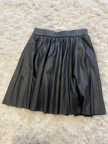 Zara Girls Skirt Pleated Faux Leather Black Size 9 Elastic Waist Kids Party