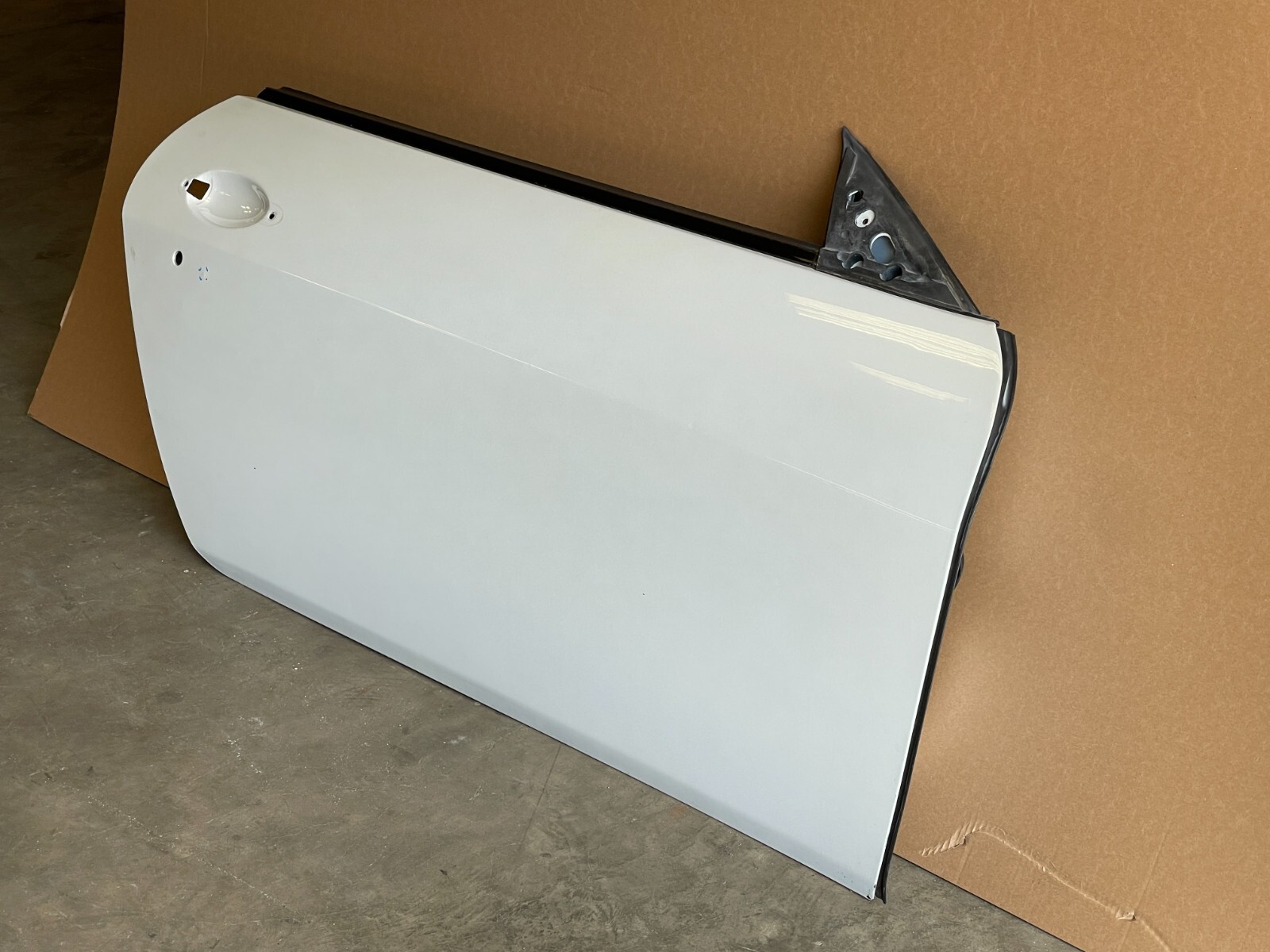13 14 M145 Maserati Granturismo Right Passenger Side Door Shell 1458 OEM